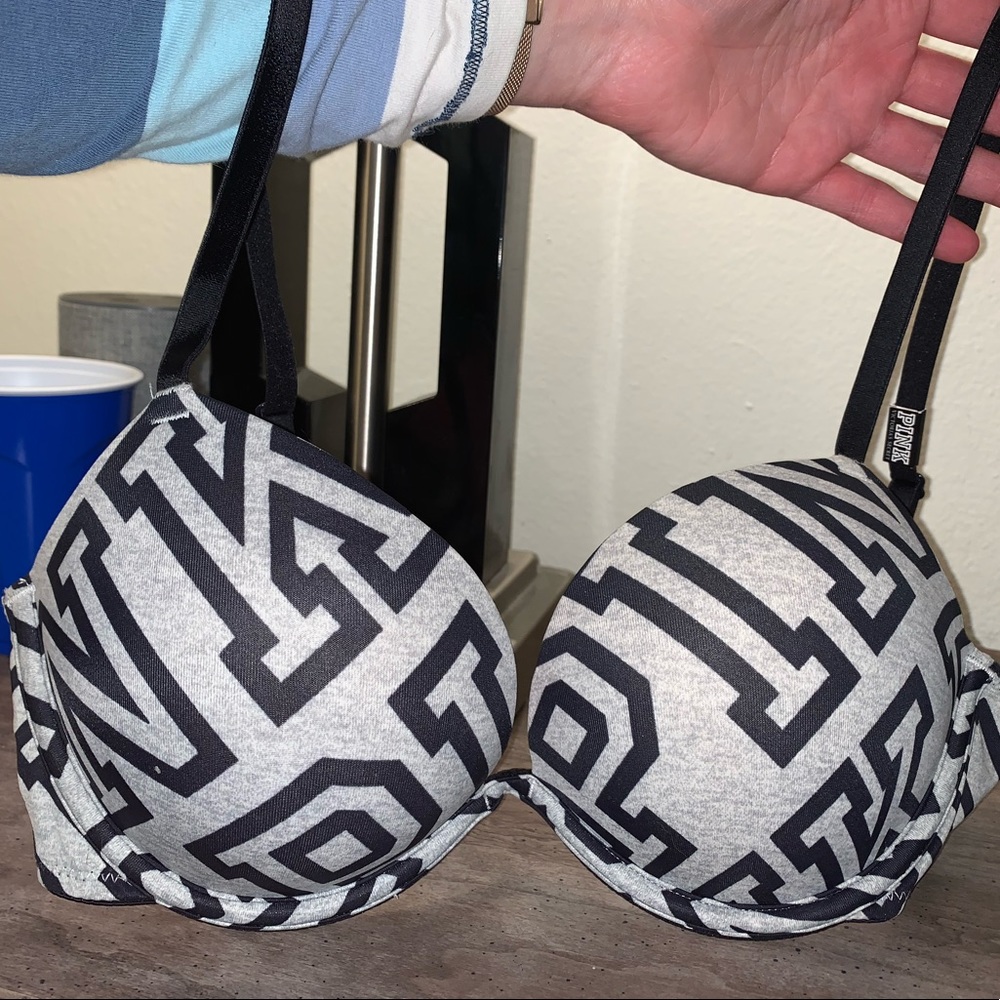 N.W.T Victoria’s Secret Pink PUSH-UP bra